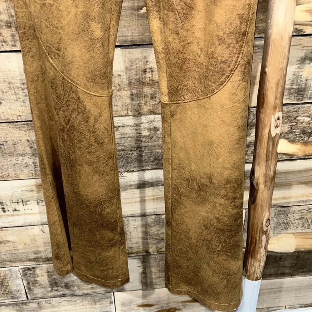 NWOT Free People On And On Low-Rise Vegan Flare Pants Size 4 Z401 - Picture 5 of 6